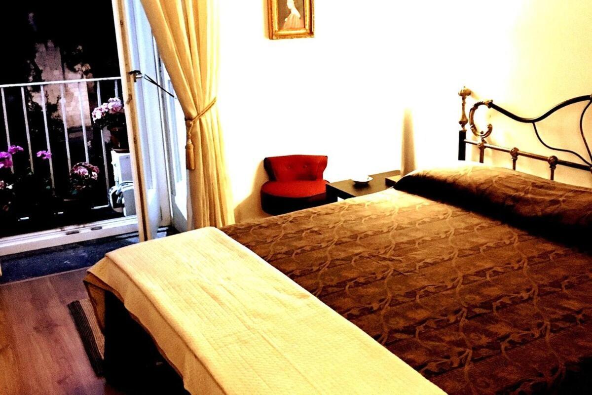 Maria Rosaria A Santa Chiara Spaccanapoli Apartment Exterior photo